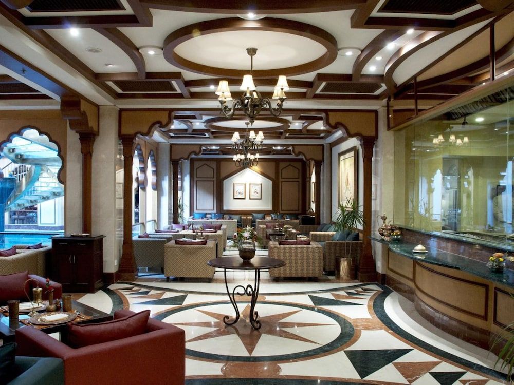 Lounge at Avari Lahore